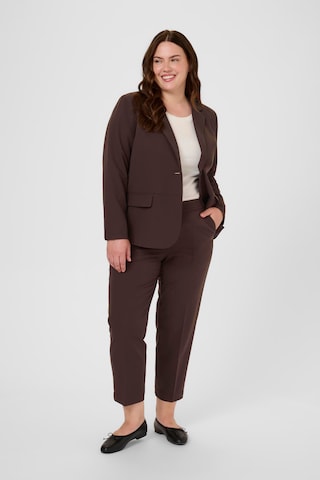 KAFFE CURVE Regular Hose in Braun