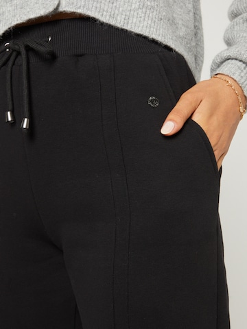Guido Maria Kretschmer Women Regular Trousers 'Thekla' in Black