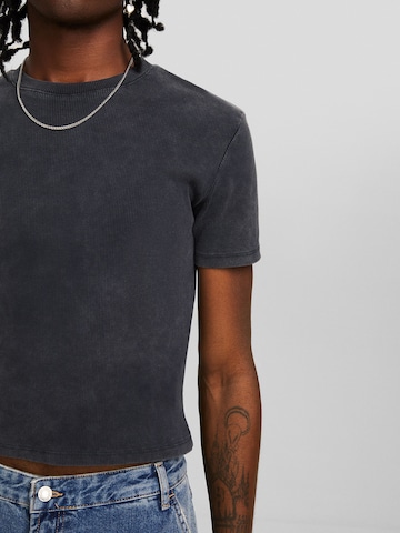 Bershka T-Shirt in Grau