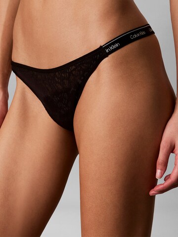 Calvin Klein String in Schwarz