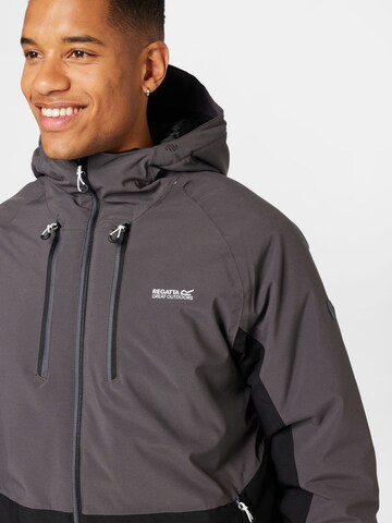 REGATTA Outdoorjacke 'Highton III' in Grau