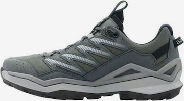 LOWA Halbschuh 'MADDOX PRO' in Grau: Vorderseite