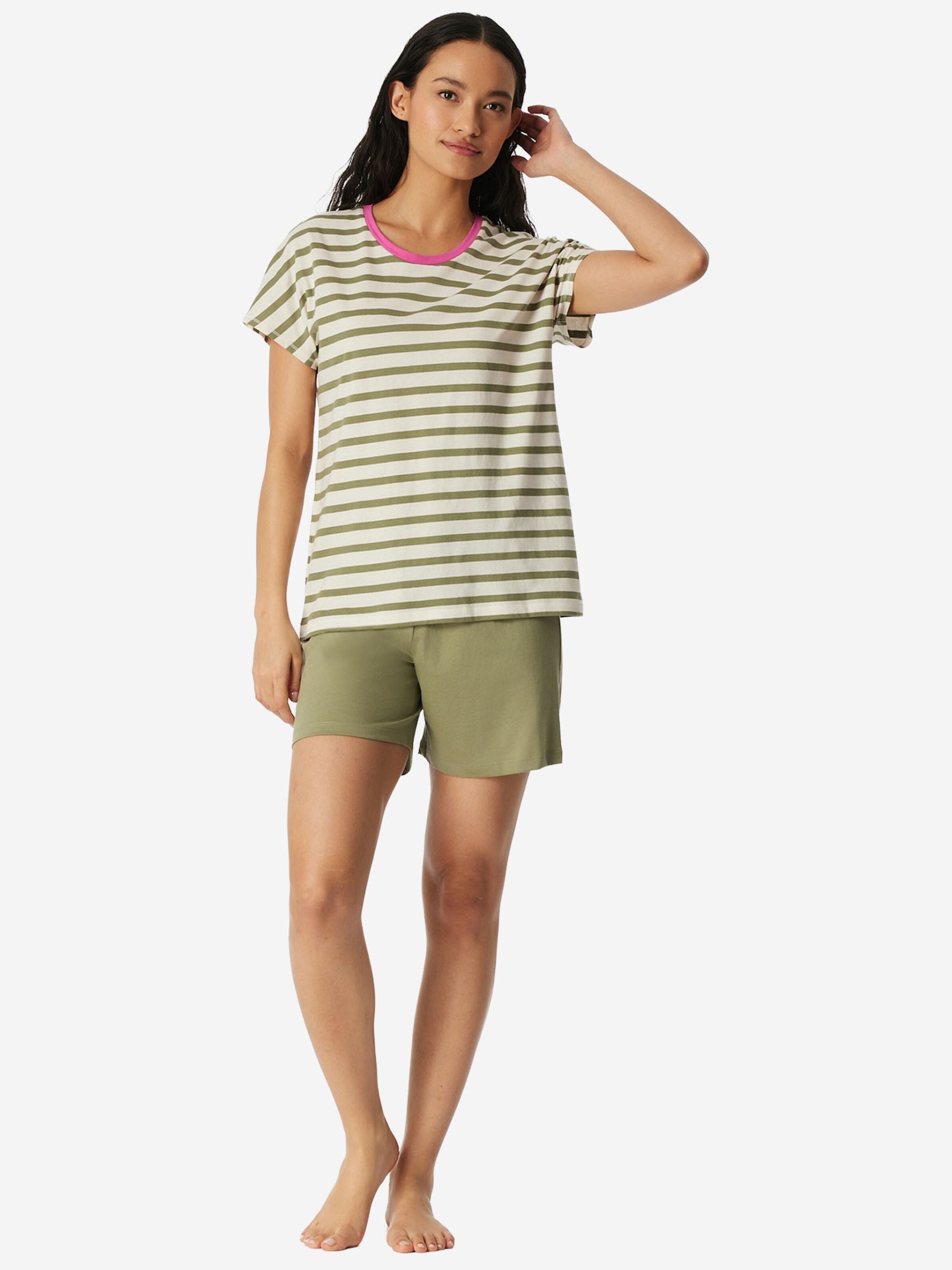 SCHIESSER - Pijama de pantalón corto ' Casual Essentials ' en verde