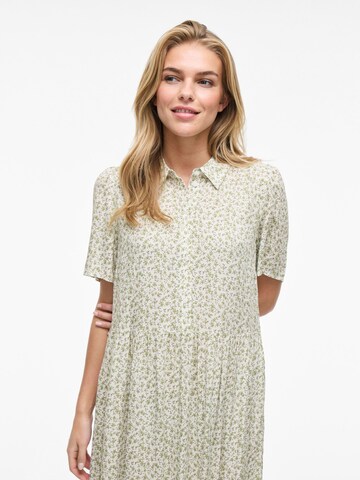 Robe VILA en blanc