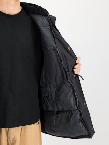 ALPHA INDUSTRIES Parka 'B-11' in Schwarz: Seite