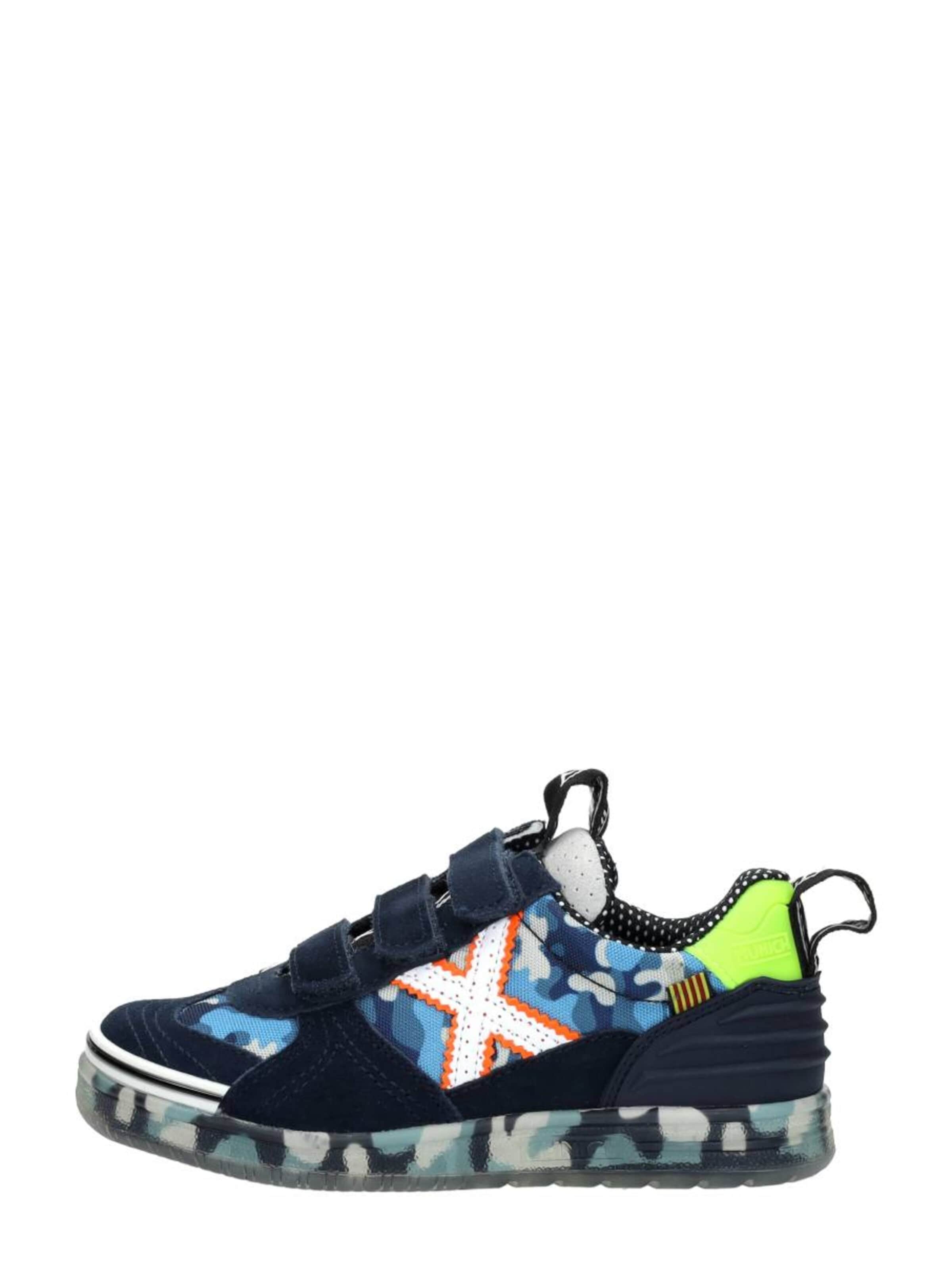 MUNICH Sneakers 'Klittenband Laag' in Blue: front