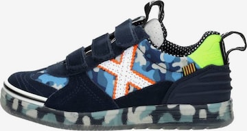 MUNICH Sneakers 'Klittenband Laag' in Blue: front