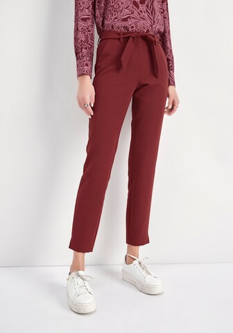 HECHTER PARIS Slim fit Pants in Red: front