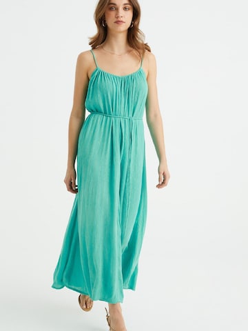 WE Fashion Dress in Green: front