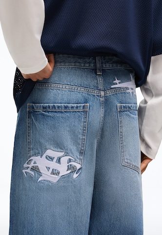 Bershka Barrel Jeans i blå