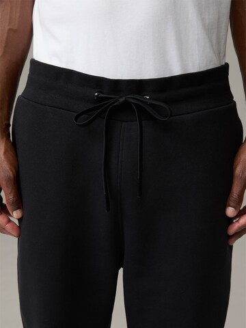 STRELLSON Regular Broek 'Mica' in Zwart
