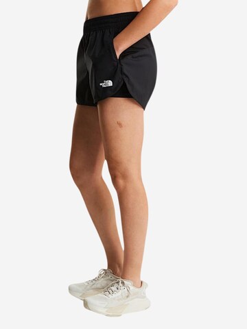 regular Pantaloni 'W FLEX 2 IN 1 SHORT NF0A8FBW' di THE NORTH FACE in nero