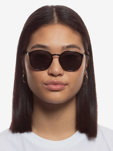 LE SPECS Okulary przeciwsłoneczne 'Swizzle' w kolorze szary