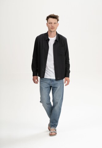 MELA - Ajuste regular Camisa 'Ishir' en negro