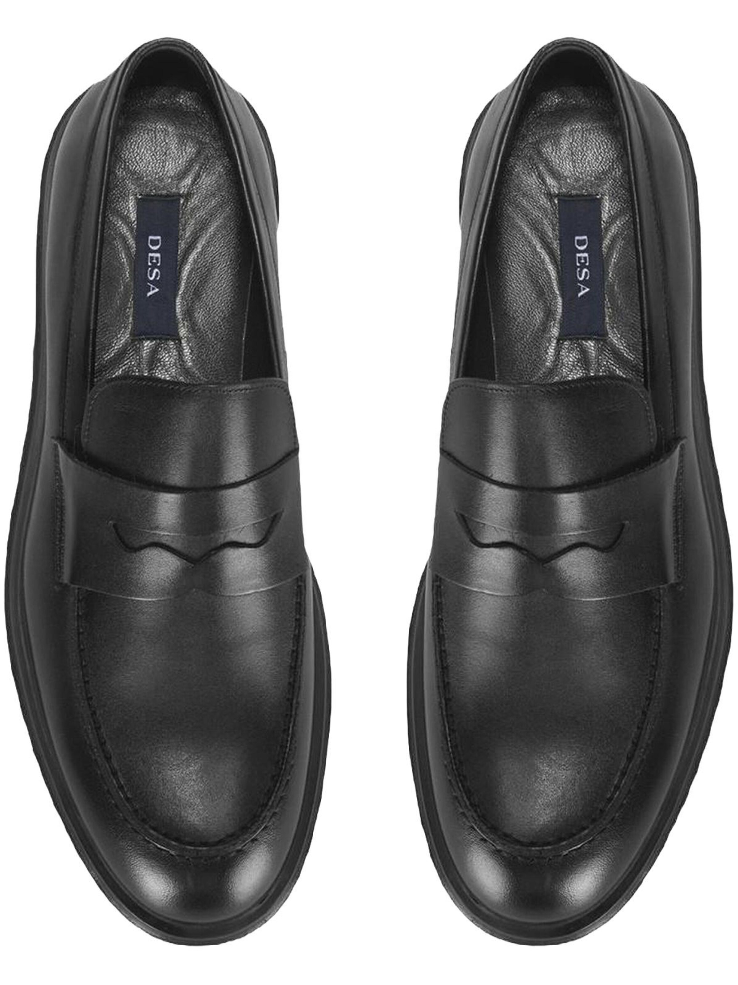 Desa Classic Flats 'Slip-Ons' in Black