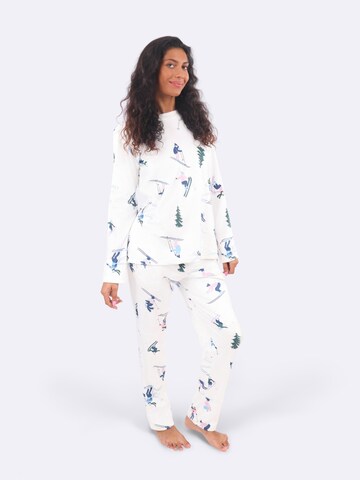 COZEE Pyjamas 'Skiers Velvet Pyjamas' i vit