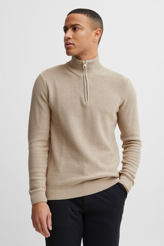 11 Project Sweater in Brown: front