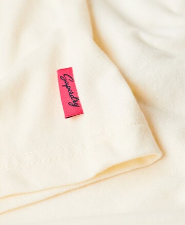Superdry T-shirt 'Travel Souvenir' i vit