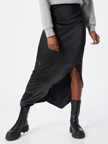 NU-IN Skirt in Black: front