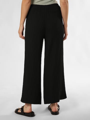 OPUS Slim fit Pleat-front trousers in Black