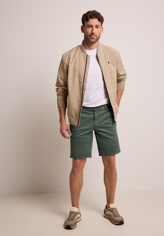 Street One MEN Regular Shorts in Grün