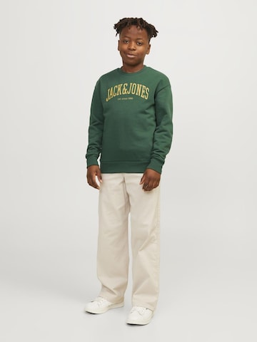 Jack & Jones Junior كنزة رياضية 'Josh' بلون أخضر