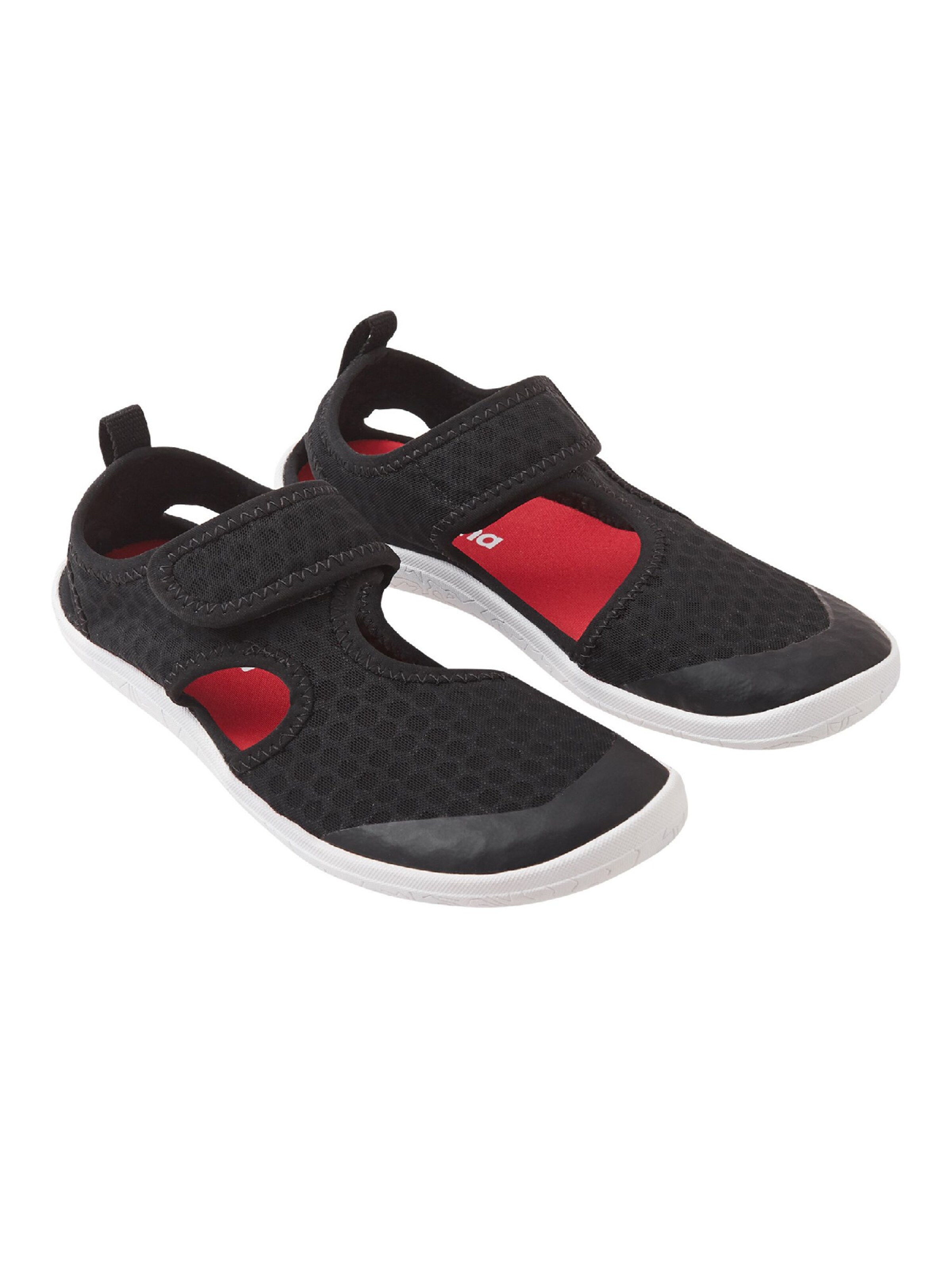 Chaussures ouvertes Reima en noir