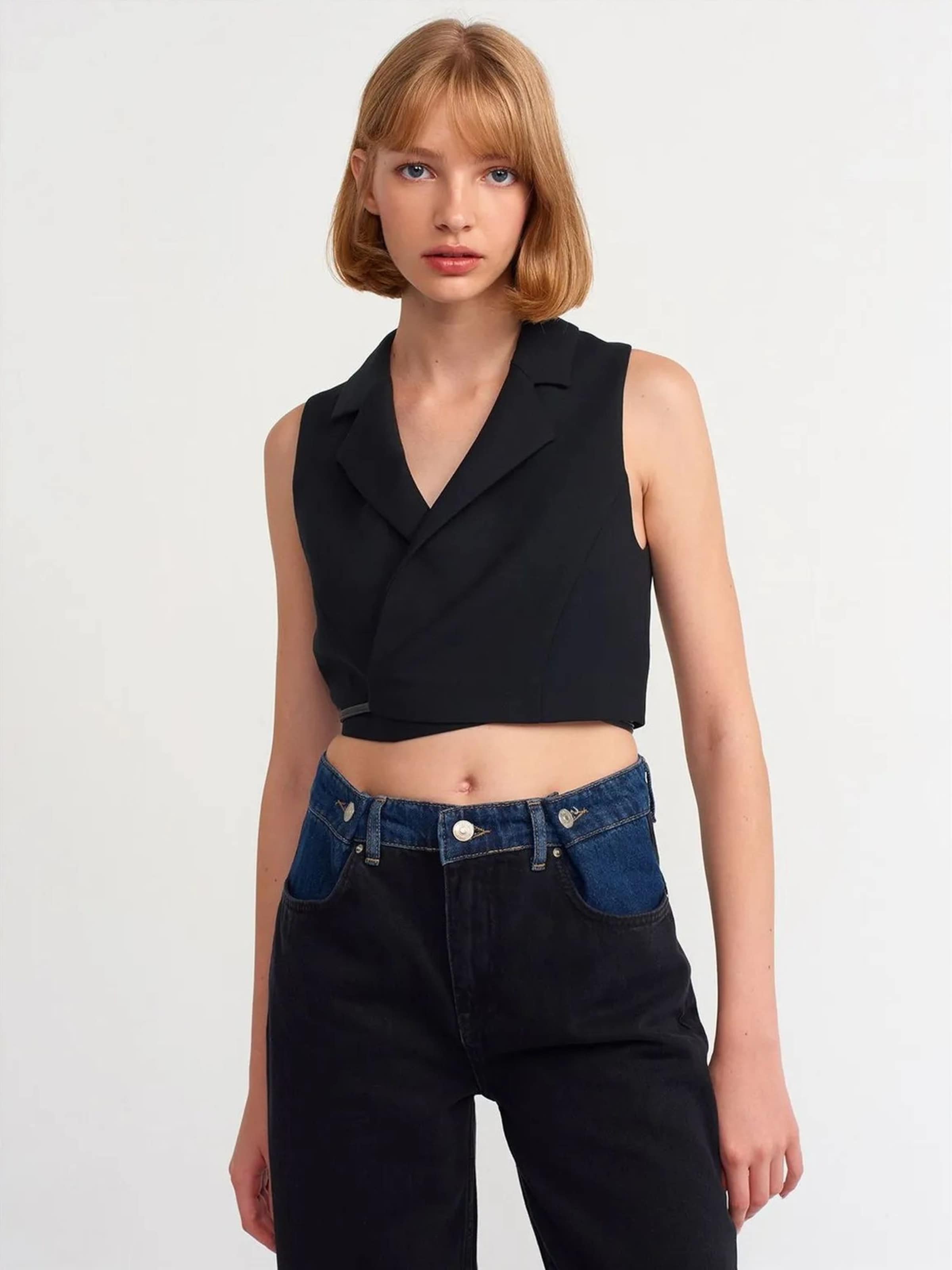 Dilvin - Blusa em preto: frente