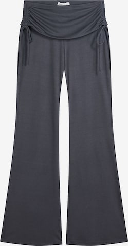 Wide leg Pantaloni di Bershka in grigio: frontale
