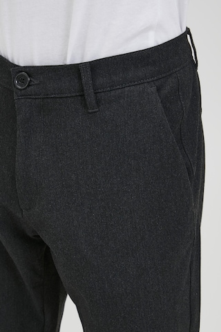 !Solid Slimfit Broek 'TO Frederic' in Grijs