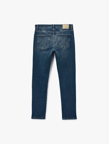 Koton Regular Jeans 'Brad' in Blauw
