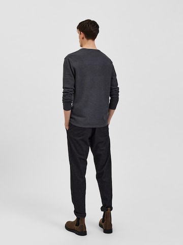 SELECTED HOMME Pullover 'Maine' i grå