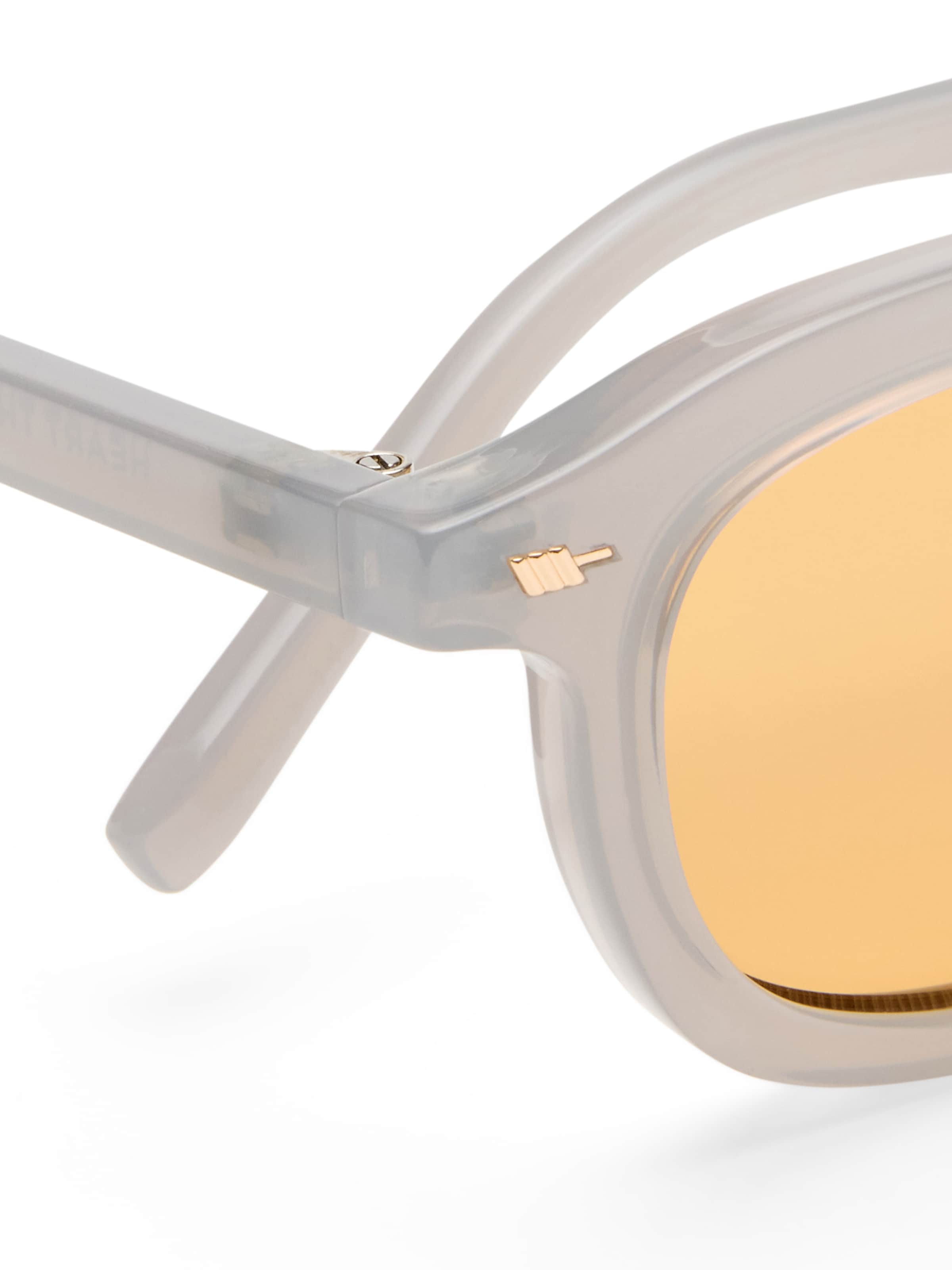 LE SPECS Zonnebril 'HEART THROB' in Grijs