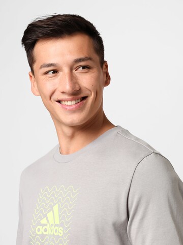 ADIDAS SPORTSWEAR Λειτουργικό μπλουζάκι σε γκρι