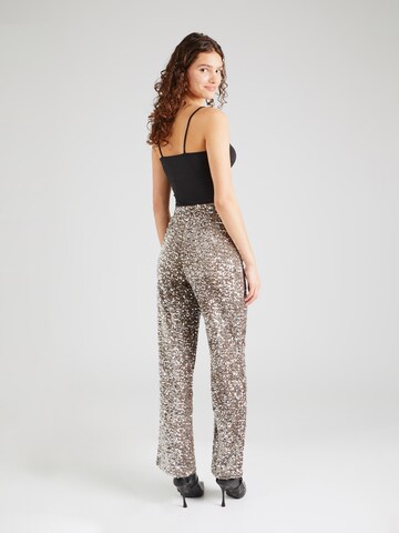 Wide Leg Pantalon 'PCKAM' PIECES en marron