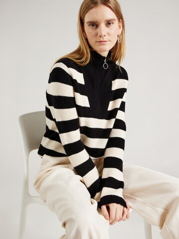ONLY - Jersey 'KATIA' en negro