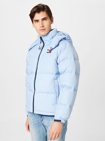 Tommy Jeans Winterjas 'Alaska' in Blauw: voorkant