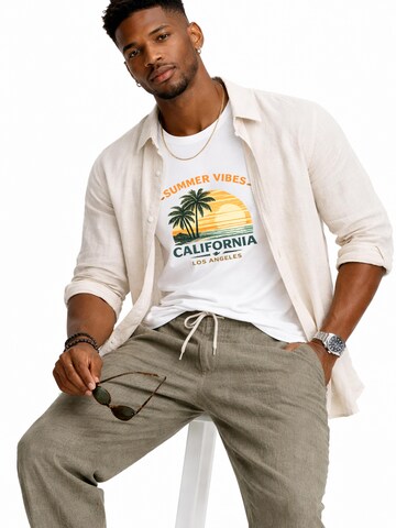Banco Shirt in White: front