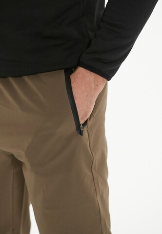 Virtus Tapered Sporthose ' BLAG V2 M' in Braun