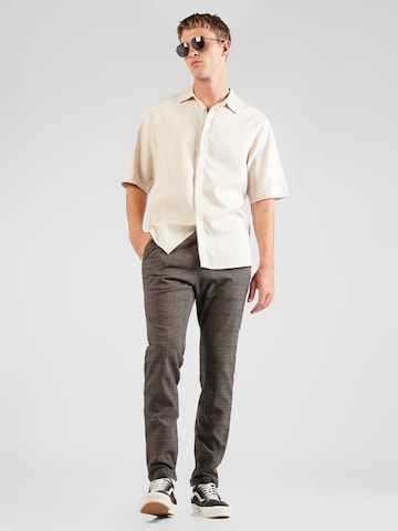 Regular Pantalon chino 'Liam' Matinique en marron