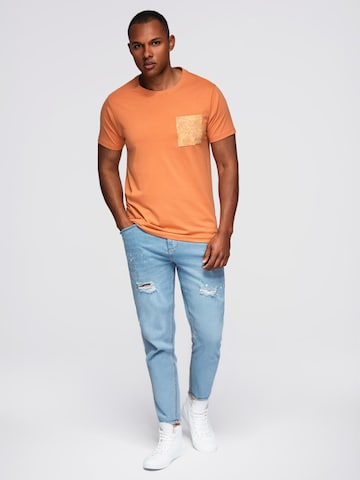 Tricou de la Ombre pe maro: față