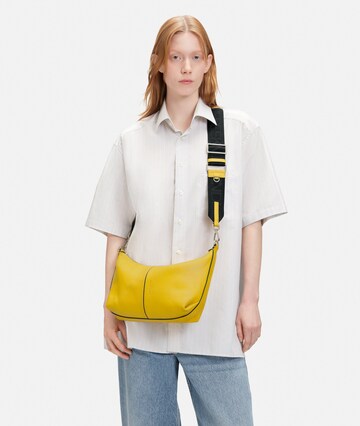 Liebeskind Berlin Crossbody Bag in Yellow: front