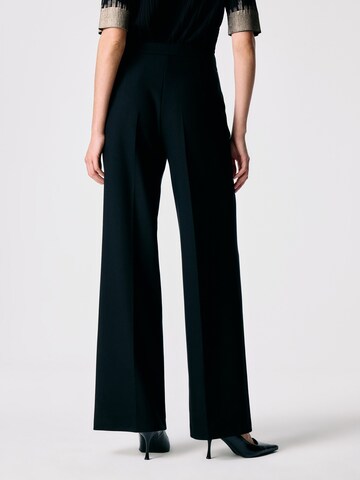 adl Regular Trousers in Black