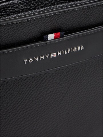 TOMMY HILFIGER Crossbody Bag in Black