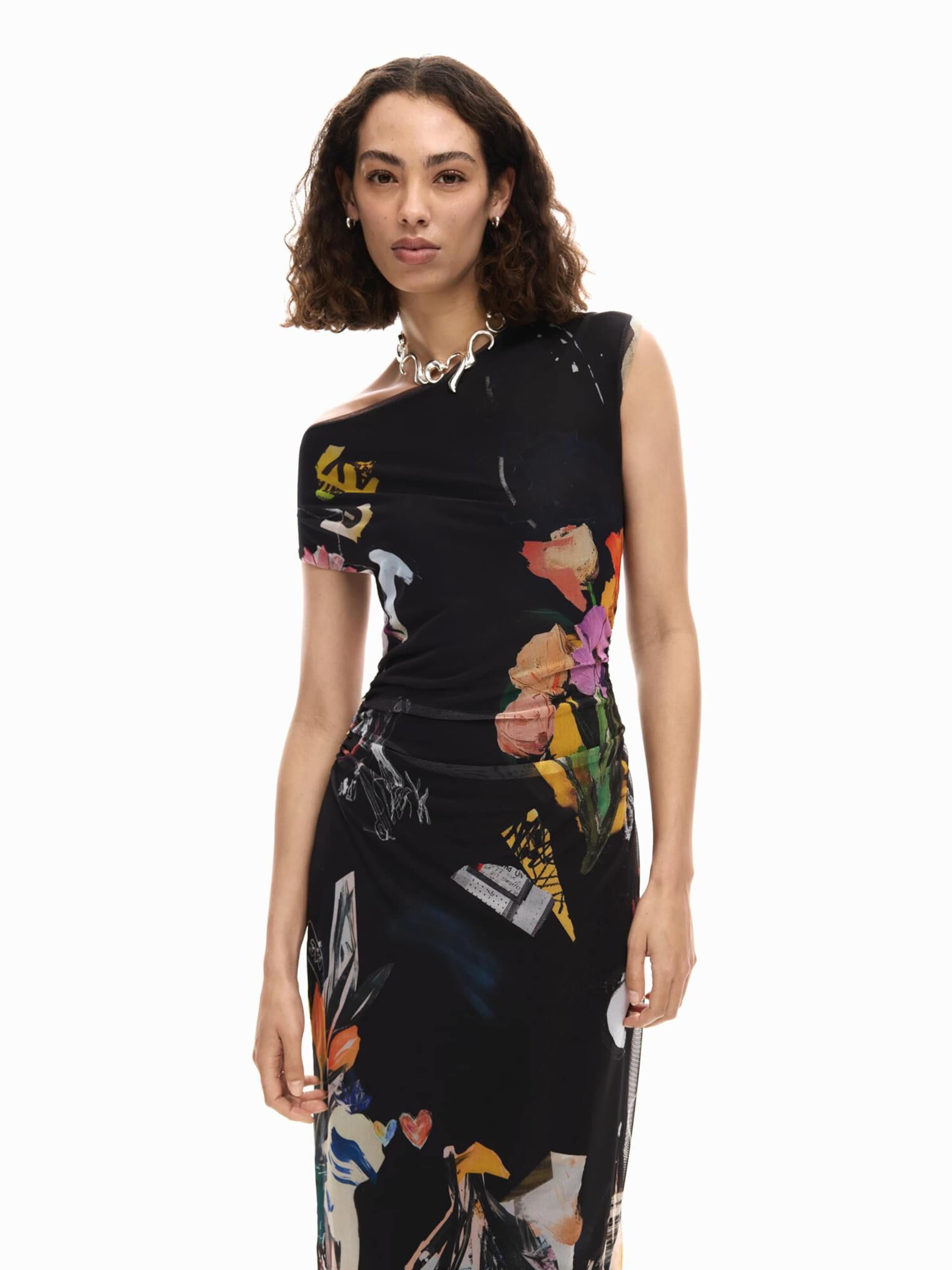 Desigual Mekko värissä musta