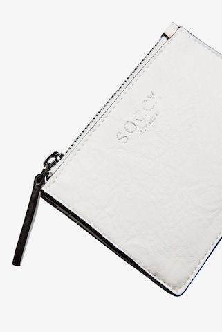 Soccx Wallet in White
