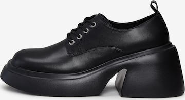 CESARE GASPARI Athletic Lace-Up Shoes in Black: front