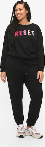 Zizzi - Sweatshirt em preto