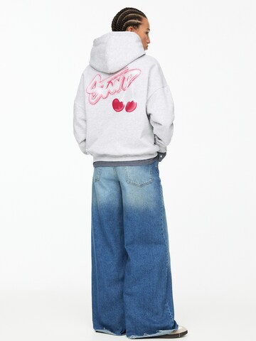 Pull&Bear Sweatshirt 'STWD' in Grijs