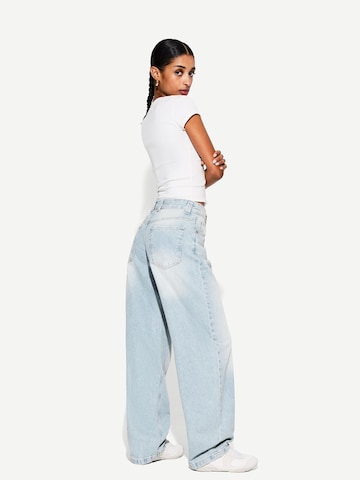 Bershka Tapered Jeans i blå